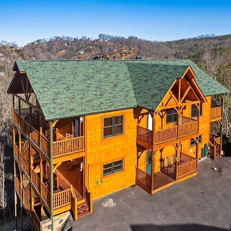 Full Equipped Cabin With A Pool And Game Room Smokies Views Gatlinburg Luaran gambar