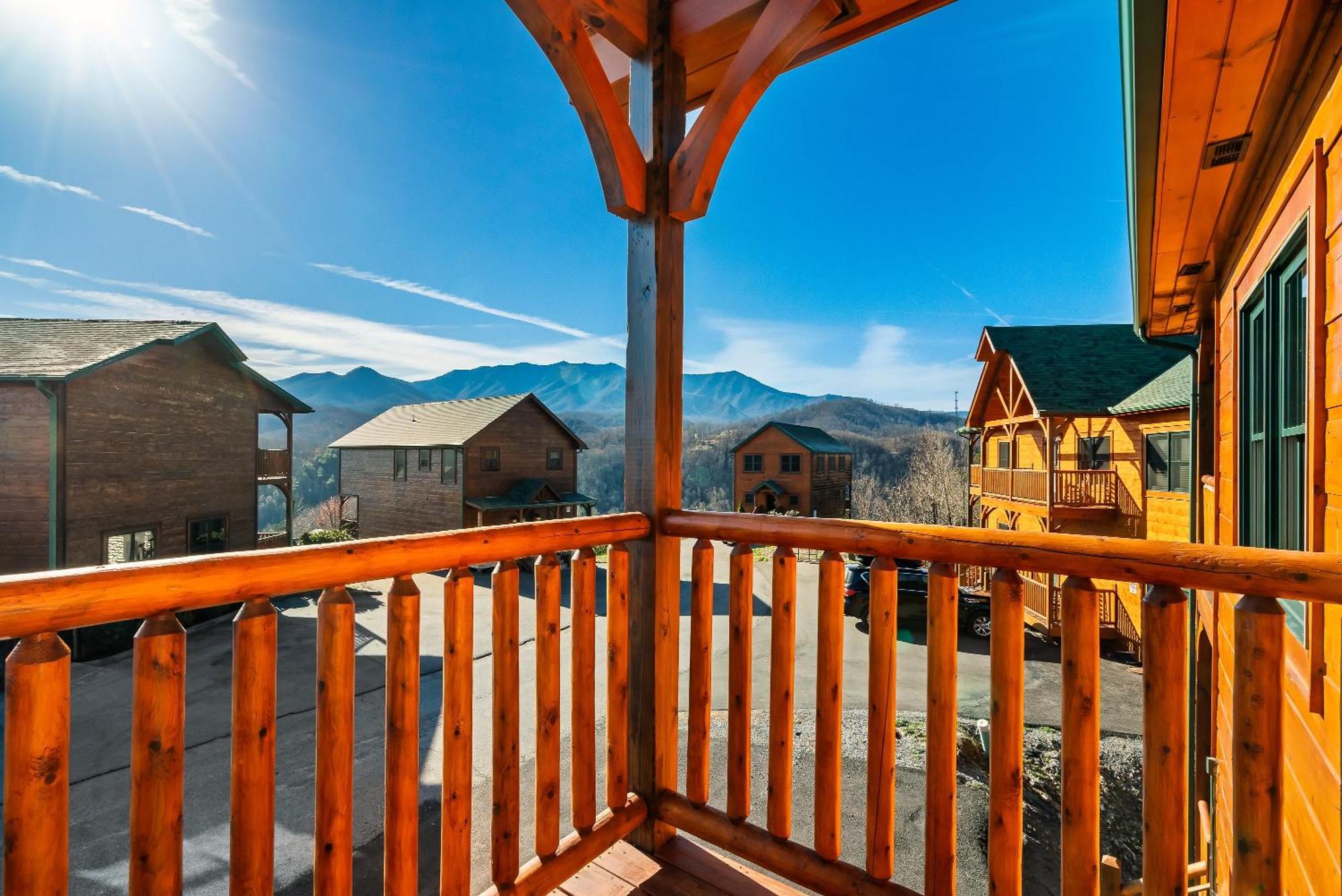 Full Equipped Cabin With A Pool And Game Room Smokies Views Gatlinburg Luaran gambar