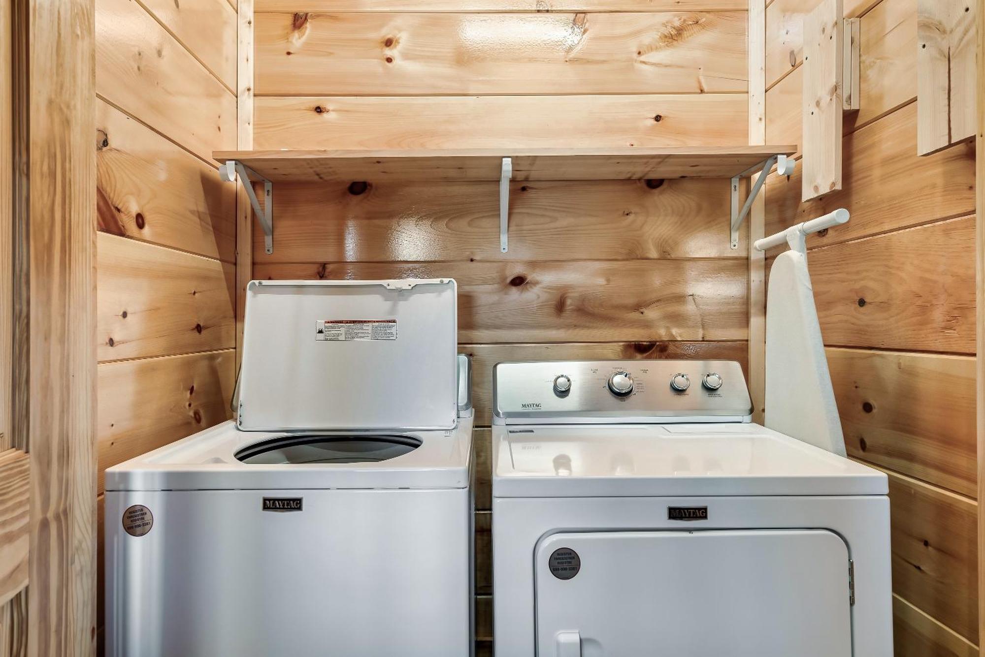 Full Equipped Cabin With A Pool And Game Room Smokies Views Gatlinburg Luaran gambar