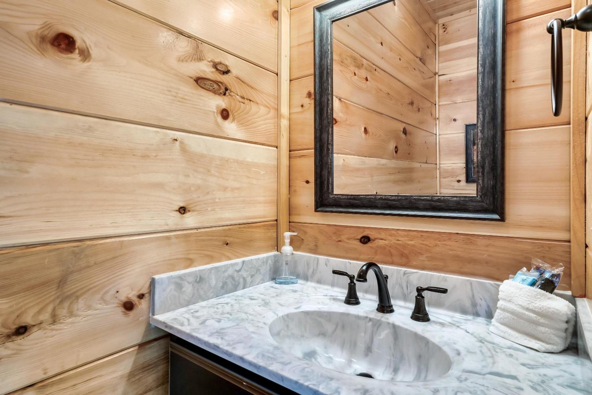 Full Equipped Cabin With A Pool And Game Room Smokies Views Gatlinburg Luaran gambar